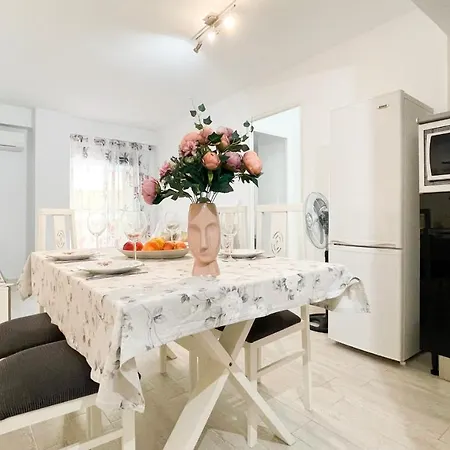 Jardin En El Centro De *